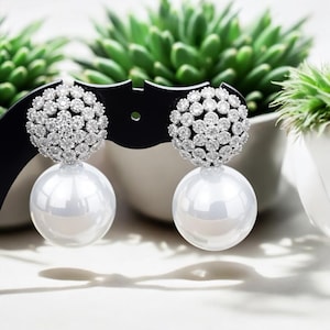 Exquisite Pearl Earrings - The Perfect Blend of Elegance and Luxury