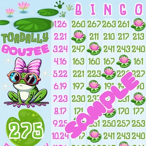 Puede incluir: Un diseño de tarjeta de bingo caprichoso con una rana de dibujos animados con gafas de sol y un lazo. La tarjeta tiene un fondo azul claro con nenúfares, flores de loto y números de bingo. El texto incluye "TOADALLY BOOJEE" y "EVERY ROW 275".