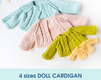 Patrón y tutoriales en PDF para tejer un cárdigan de punto para muñeca Waldorf en 4 tallas.
