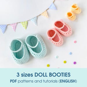 3 sizes Waldorf doll crochet booties PDF crochet patterns and step-by-step photo tutorials. Rag doll crochet shoes making guide.