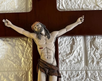 Kruzifix / Wandkreuz / Jesus / Holzkreuz / Rekonstruierter Marmor / Jesus / Die Passion Christi