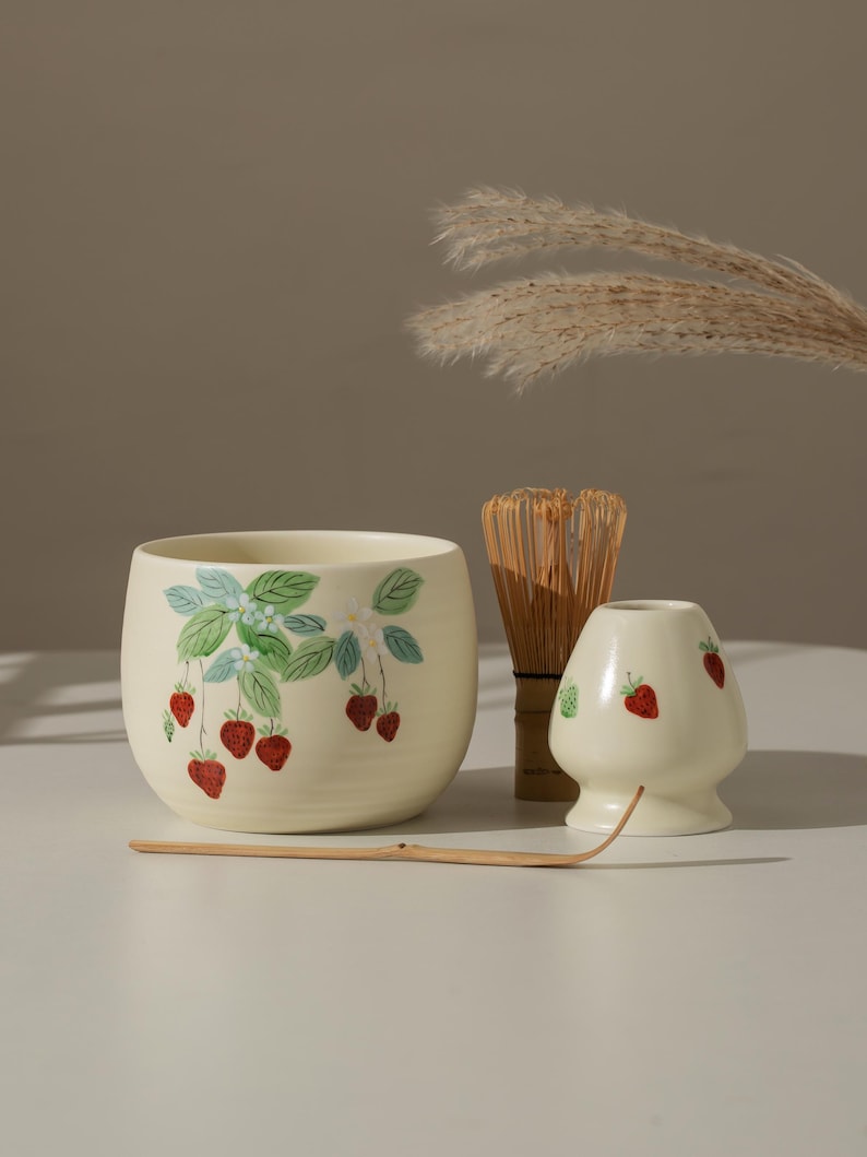 Hand Painted Strawberry Matcha Set – Matcha Bowl 600ml, Bamboo Whisk and Chasen Holder Matcha Gift Set