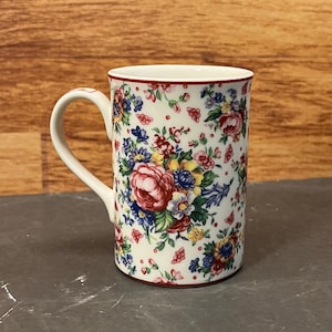 Royal Albert Lady Carlyle Afternoon Tea II Cup - Fine Bone China, Pink Flowers, Made in Indonesia