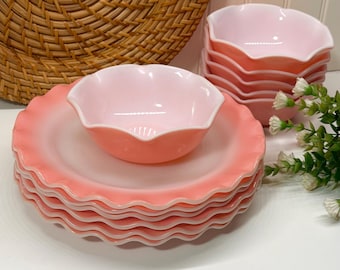 Vintage Hazel Atlas Crinoline roze melkglazen serviesset – 12-delig – jaren 50, geribbelde borden en kommen