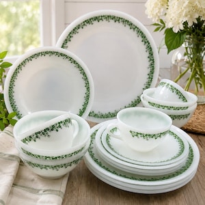 Rare 1970s Termo-Ray White Opaline Dinnerware Set for 4 | Brazil | Pyrex Spring Blossom Style | 20 Pieces | Mint Condition