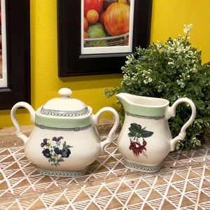 2-delig • Apple Bee room- en suikerset Collectie van de Royal Horticultural Society • Serviesgoed • zeldzame stukken