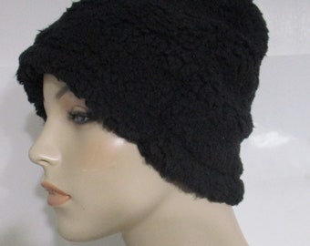 Cheveux Sherpa noirs ou pas de cheveux Cancer Chemo Hat Comfort Hat Alopécie Chapeau d’hiver