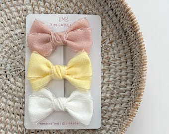 Soft Textured Baby Hair Bow Clips Set, Girls Toddler Accessories (Set of 2)