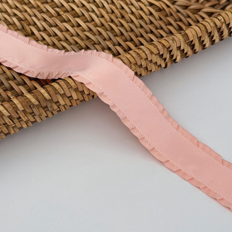 Pastel Ruffled Edge Satin Ribbon: 1