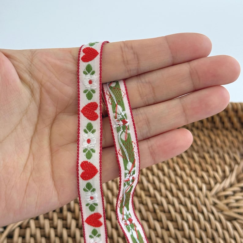 Embroidered Floral Ribbon Trim: Vintage Jacquard Sewing and Crafts A: Red Heart