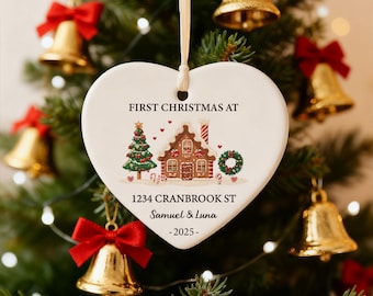 Personalisierte neues Zuhause Ornament, benutzerdefinierte erstes Weihnachten im neuen Zuhause Geschenk, neue Zuhause Gefälligkeiten, Keramik Andenken