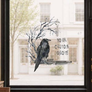 Spookachtige Halloween-kraai raamdecoratie met gepersonaliseerde quote | Directe herfstraamdecoratie