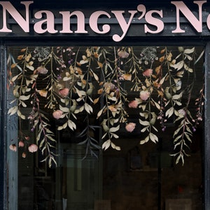 Borde de vinilo para ventana con diseño de flores botánicas mágicas para escaparates de tiendas - Vinilos comerciales personalizados con adhesivo estático reutilizable de Dizzy Duck