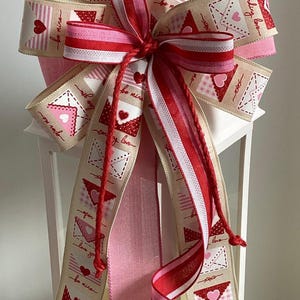 Valentine‘s Day Wreath Bow, Lantern Bow, Wreath Embellishment, Door Hanger Bow, Valentine Decor, Love Notes Valentiné‘s Day Bow