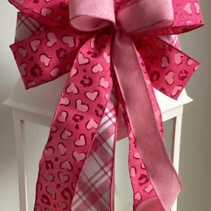 Valentine‘s Day Wreath Bow, Lantern Bow, Wreath Embellishment, Door Hanger Bow, Valentine Decor, Pink Valentiné‘s Day Bow