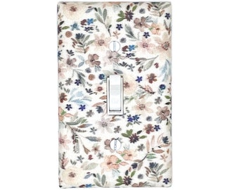 Woodland Wildflower Floral Wall Art Boho Decor Flower Nursery Decor Light Switch Cover Home Gift for Home Spring Nature-inspired Pressed