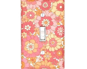 Pink 70s Decor Groovy Flowers Wall Art Light Switch Cover Plate Floral Wall Art Home Gift Handmade Gift for Her Spring Boho Retro Inspired