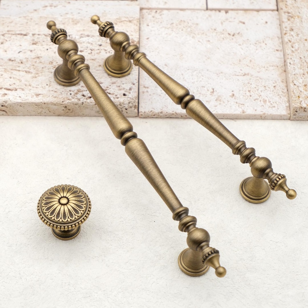 Antique Brass Cabinet Knobs and Pulls | Antique Gold Kitchen Cabinet ...