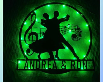 Luce a LED personalizzata per arte della parete in metallo con coppia danzante, insegna personalizzata con nome del ballerino da sala Decorazioni per la casa, arte della parete con insegna a LED in metallo per pista da ballo