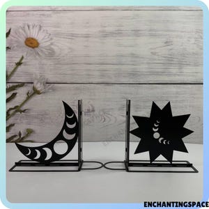 Customized Moon Sun Metal Bookends, Moon Crescent Name Bookend, Cosmic Moon Book Stoppers for Office Library, Sun Black Metal Bookshelf