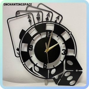 Horloge murale en métal avec carte de poker pour décoration d'intérieur, décoration en métal de salle de jeux de casino, horloge murale de poker pour les amateurs de jeux de hasard, cadeau unique pour papa
