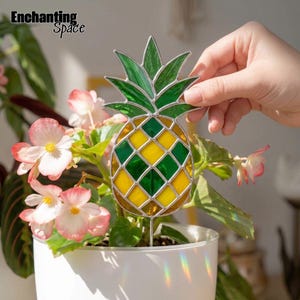 Pineapple Stained Glass Plant Stake, Custom Fruit Glass Art Handcrafted Suncatcher, Pineapple Planter Pot Decor