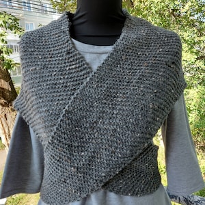 Gray Heather Outlander Shawl - Chunky Neck Cowl for a Touch of Cosplay Magic, Outlander cape