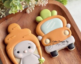 The Vintage Cookie Jar's Bunny In A Carrot Hat And Carrot Car Cookie Cutter Set 2 pc