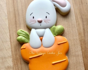 The Vintage Cookie Jar's Bunny On A Carrot Cookie Cutter