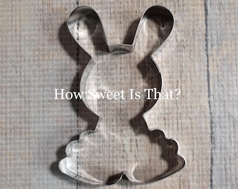 The Vintage Cookie Jar's Big Foot Bunny Cookie Cutter