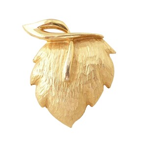 1960s Vintage Star small brushed gold puffy leaf retro cute chunky rockabilly coastal grandma brooch