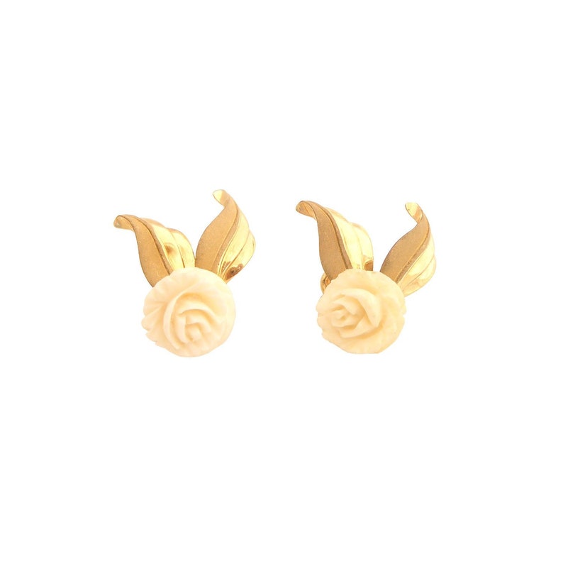 1940s Cultra 14kt gold filled leaves and carved celluloid flower dainty retro rockabilly feminine small delicate screw back earrings