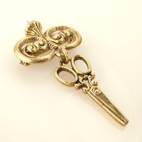 1990s Vintage antique gold pearl swirl scissors c… - image 2