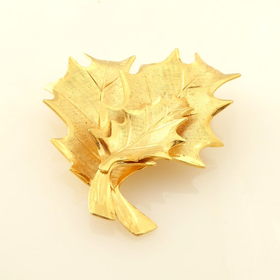 Vintage 2" bright yellow gold shiny holly leaves … - image 3