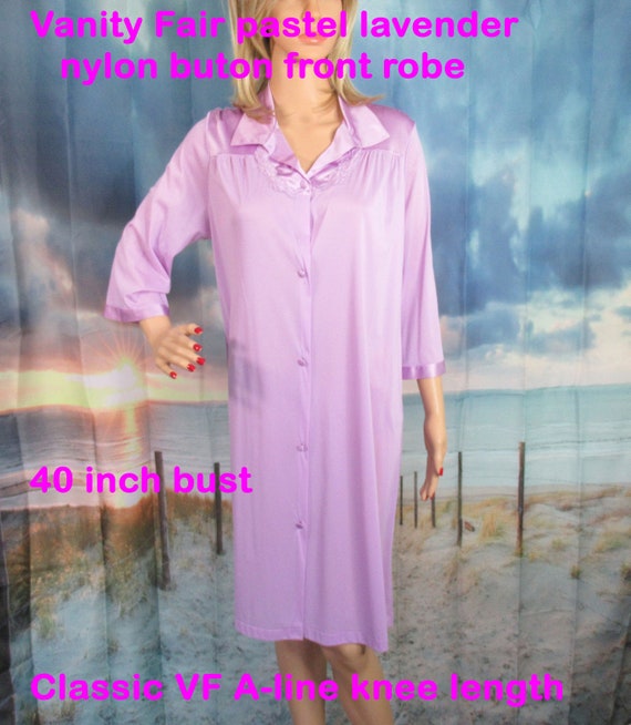 40 bust Vanity Fair robe, Pastel lavender nylon, … - image 4