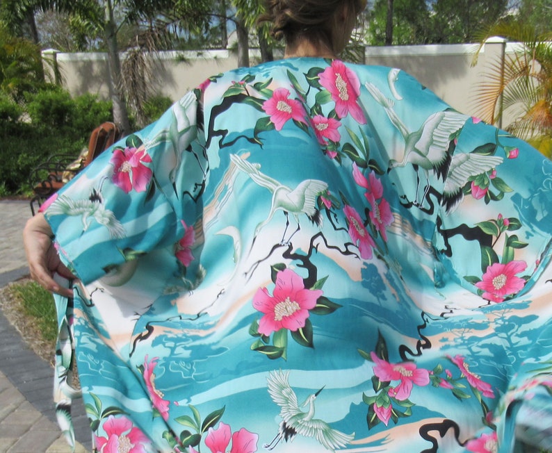 white Soft fabric No label Green Full length pink Removable self belt peach floral design VTG Vintage Oriental Kimono style robe
