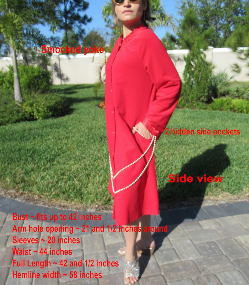 42 Bust Vanity Fair Robe, Snap Front, Dacron Polyester, Sz S, Ruby Red ...