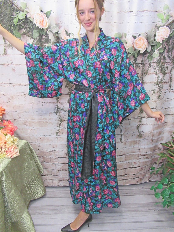 One Size Fit robe, Kimono style sleeve, Full leng… - image 9
