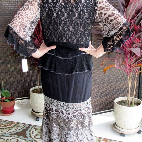 38 bust 2-piece set, Spencer shops Alexis Boho Chic, Original paper tags, Lace blazer, Elastic waist skirt, S/M, Made USA vintage, Black/Silver