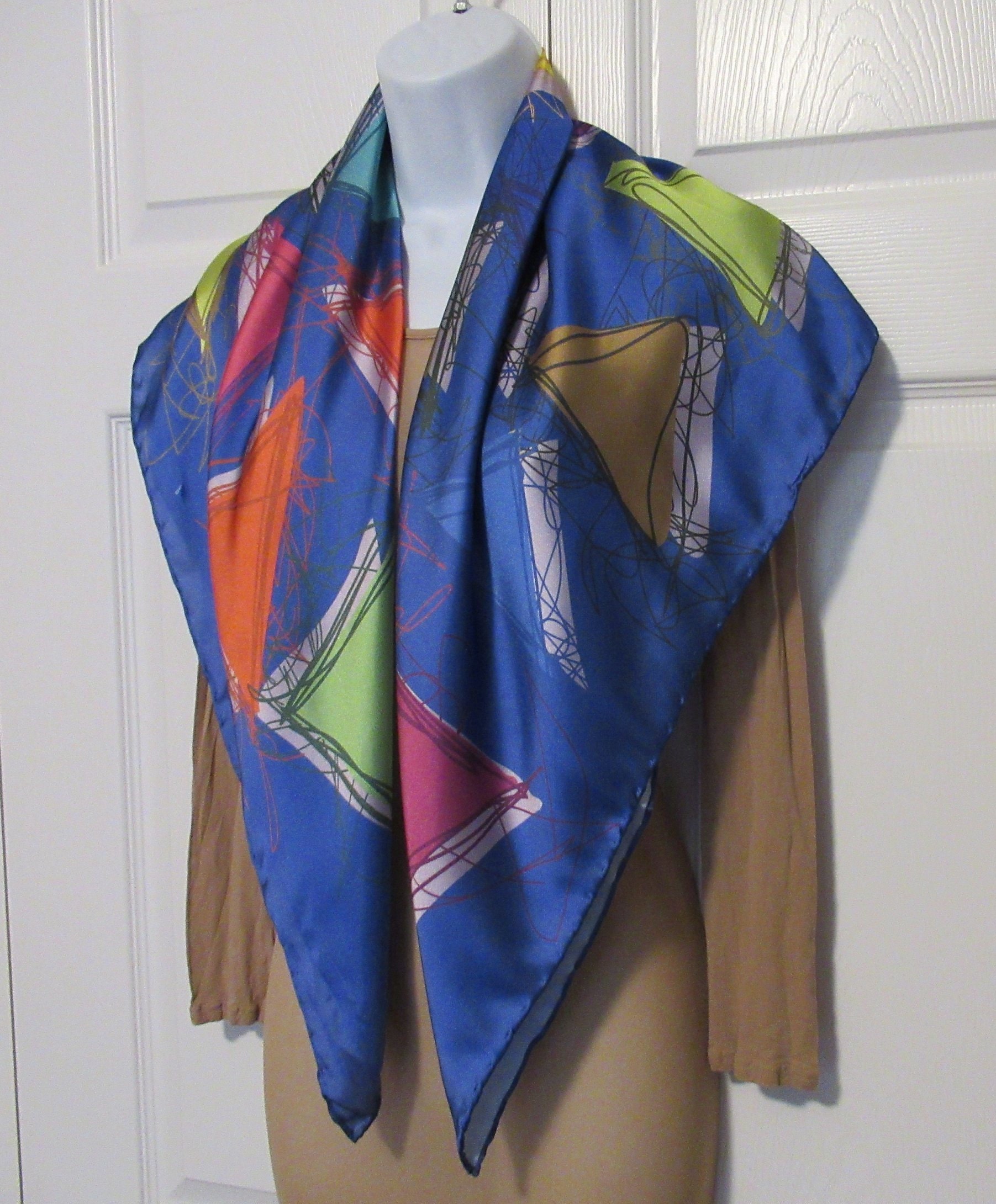 HEYBELI GOLD 35 inch square scarf Made 