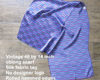 VTG 46 x 14 tum avlång halsduk, blå, blågrön, rött rutmönster, sidentygetikett, men ingen designerlogotyp, rullade fållade kanter, Bonus Scarf Donuts
