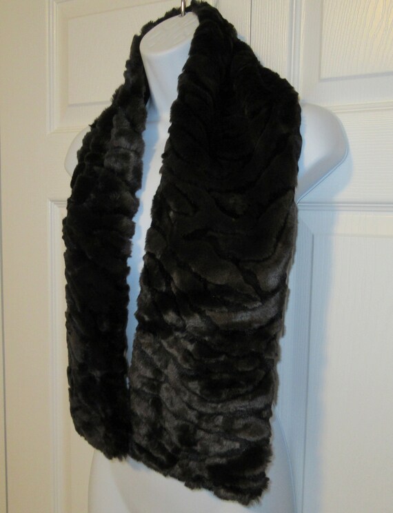 Dark brown faux fur scarf or collar, Accents labe… - image 3
