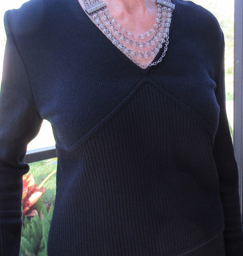 37 inch bust 2 piece ribbed knit all black set Long sleeves V-neck waist length sweater ShoptoSave Vintage St John Marie Gray Skirt 39
