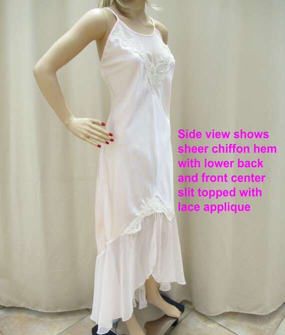 40 inch bust robe & nightgown set, Never worn Del… - image 2