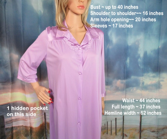 40 bust Vanity Fair robe, Pastel lavender nylon, … - image 2