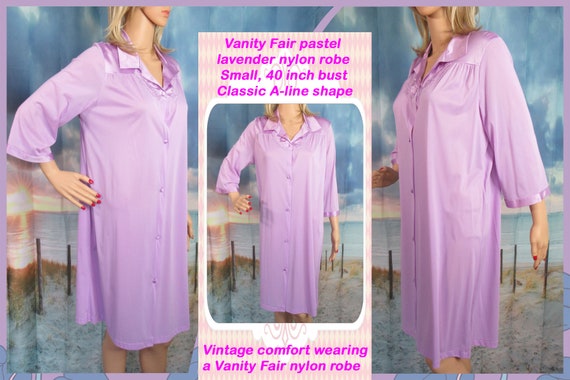 40 bust Vanity Fair robe, Pastel lavender nylon, … - image 7