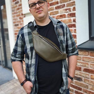 Handmade Leather Fanny Pack: Men&#39;s Festival Sling Bag
