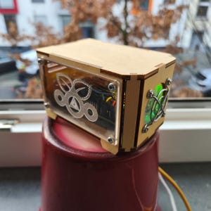 Raspberry Pi 5 + NVMe-Base Sperrholz Gehäuse - Bausatz