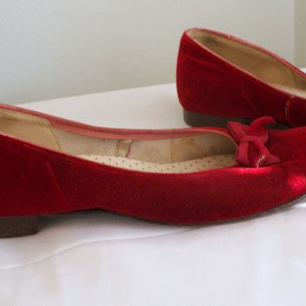 1960s  Red Velvet Flats with Bow size 5 