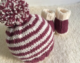 Ready to ship, baby bootees, newborn baby hat, baby beanie, newborn booties, baby shower gift